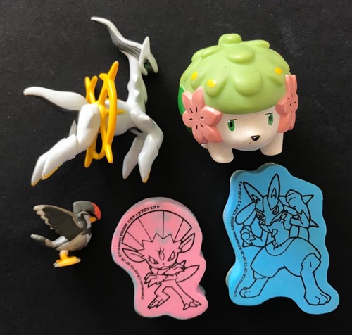 Pokemon figure bundle - 5,