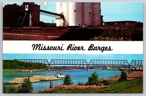 Missouri river barges - missouri,