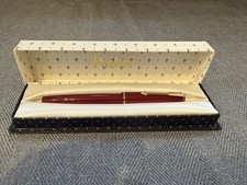 boxed red Parker Lady fountain pen screw fit lid refillable