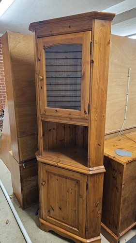Solid pine corner - solid,