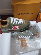 Luis Vuitton shoos grey