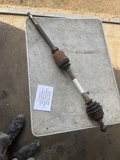 Citreon Berlingo MK2 2013 1.6 Diesel -  Off Side Front Driveshaft