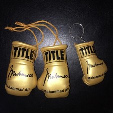 Muhammad Ali Autographed Mini Boxing Gloves & Keyring GOLD Car Xmas Present Gift