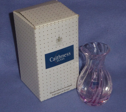 Caithness art glass vase - art,