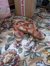 Three Pairs Lotus Sandals Red