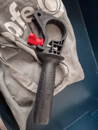 Bosch side handle - side,