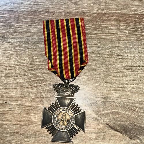 Belgium officers cross - ..,