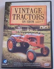 VINTAGE TRACTORS ON SHOW