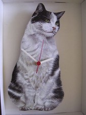 WOOD BOARD CAT WALL CLOCK.NEW & BOXED.10 BREEDS  AVAILABLE.MADE IN THE UK