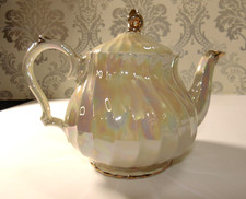 Sadler Cream / Pearl Lustre