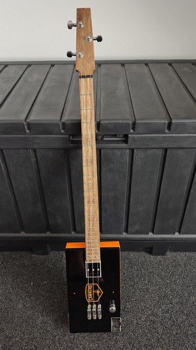 String cigar box guitar and - 3,