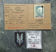 WW2 British Army SAS document and badges