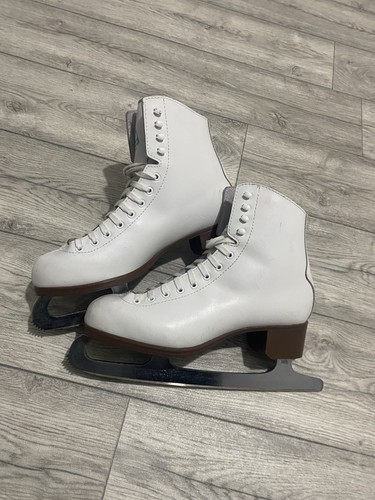 Ice skates figure - figure, jackson