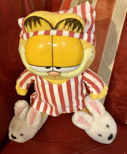 Garfield plush pyjamas - garfield,