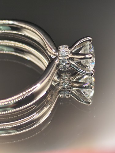 18ct white gold diamond - 18ct,