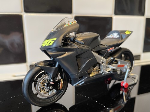 Valentino rossi honda - valentino, rc211v
