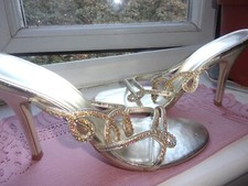 Faith. Stunning Golden