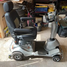 Q uingo Plus mobility  scooter. Hardly used,￼ excellent condition