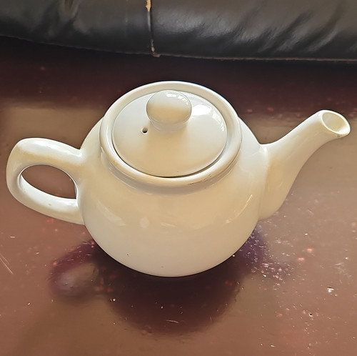 White ceramic tea pot - with, lid