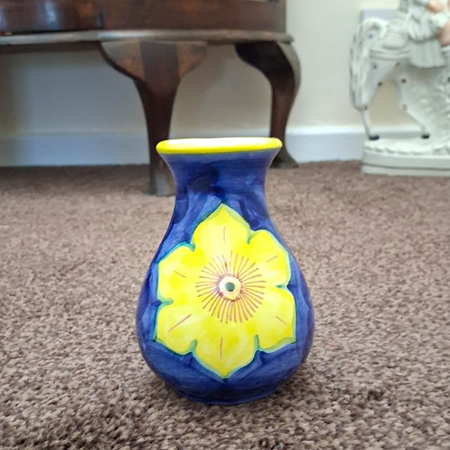 Unmarked blue yellow ceramic - unmarked,
