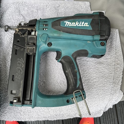Makita gf600 second fix brad - makita,