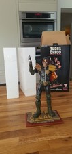 Judge Dredd figure - In