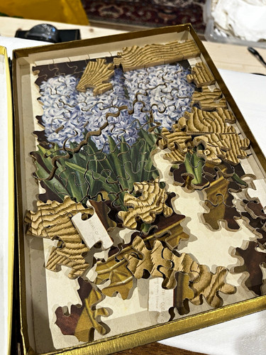 Complete vintage hand cut - complete, free