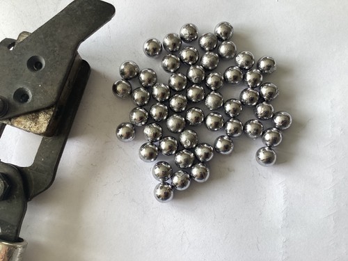 Lead ball catapult ammo - lead,