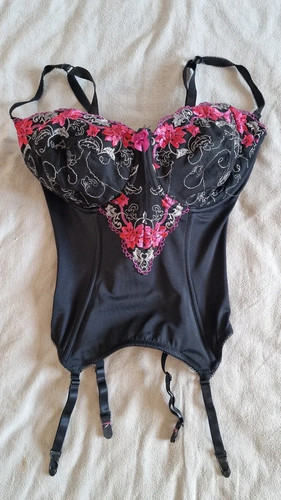 Embroidered basque with - embroidered,