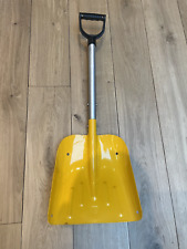 Lightweight, extendable snow shovel