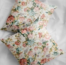 16" Vintage Floral Cushion