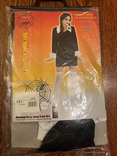 Creepy school girl - creepy, /wednesday