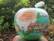 Photo 12x8 Artistic item near