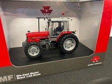UNIVERSAL HOBBIES 2920 1:32 SCALE MASSEY FERGUSON 3080 4WD TRACTOR