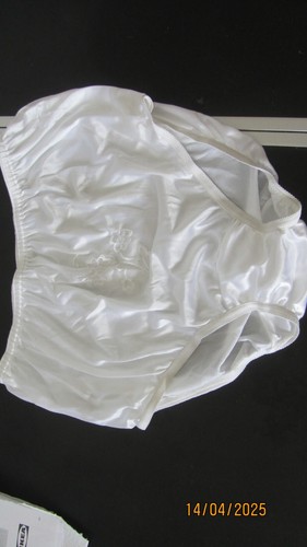 Vintage nylon knickers - size, w