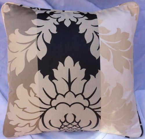 Cushion cover laura ashley - 16",
