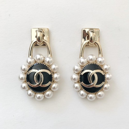 New auth chanel 21a logo - chanel,
