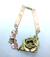 Disney Store Ltd London 2003 Gold Tone Flowers Pendant 15" Choker Pink Ribbon