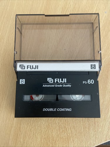 Fujifilm 8mm camcorder - p5-60,