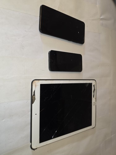 Broken electronics lot - broken, –