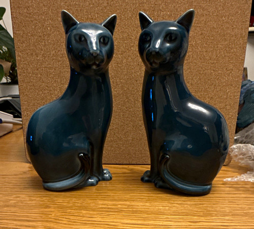 Poole england pair cat - england,