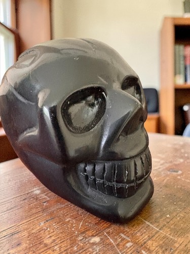 Black obsidian skull - black,