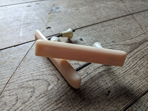 Pair cream 50s lucite - cream,