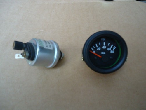Oil pressure gauge with - ,