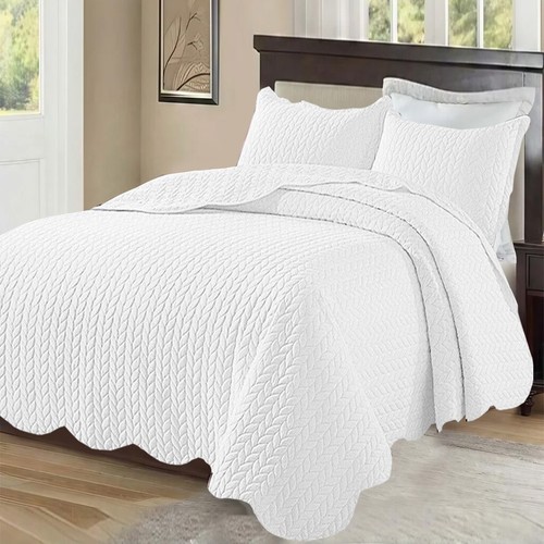 Quilted bedspread bed throw - quilted,