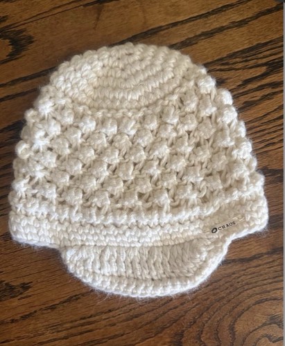 Cream ivory crochet radar - /,