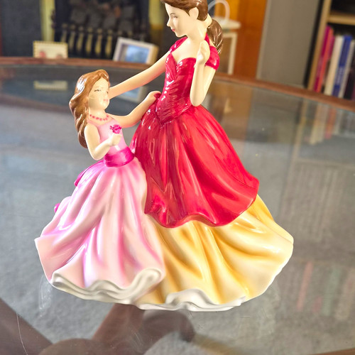 Royal doulton pretty ladies - royal,