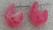 Teardrop curved stud earrings - lots to choose from!