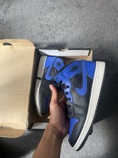 AIR JORDAN 1 MID HYPER ROYAL