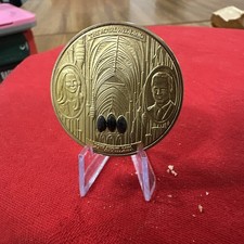 29th April 2011 William And Kate Royal Wedding Coin, With Crystals, 40mm.